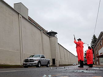 Search narrows for US prisoner...